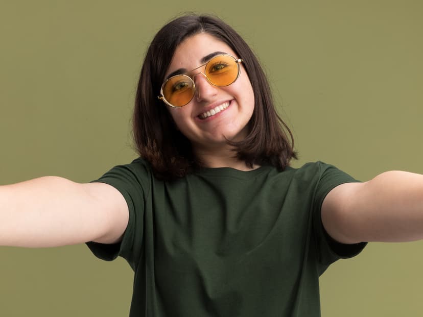 Afrin Jahan recording a selfie testimonial
